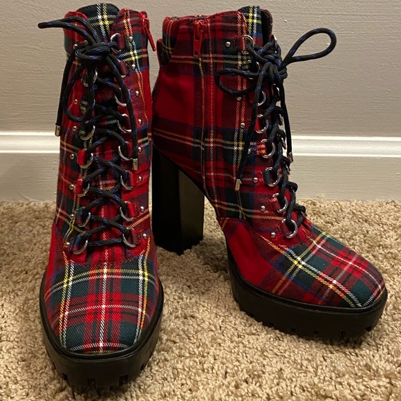 Gianni Bini Ambelynn Plaid Heeled Hiker Lug Sole Combat Bootie Lace Up Boot - Picture 8 of 15